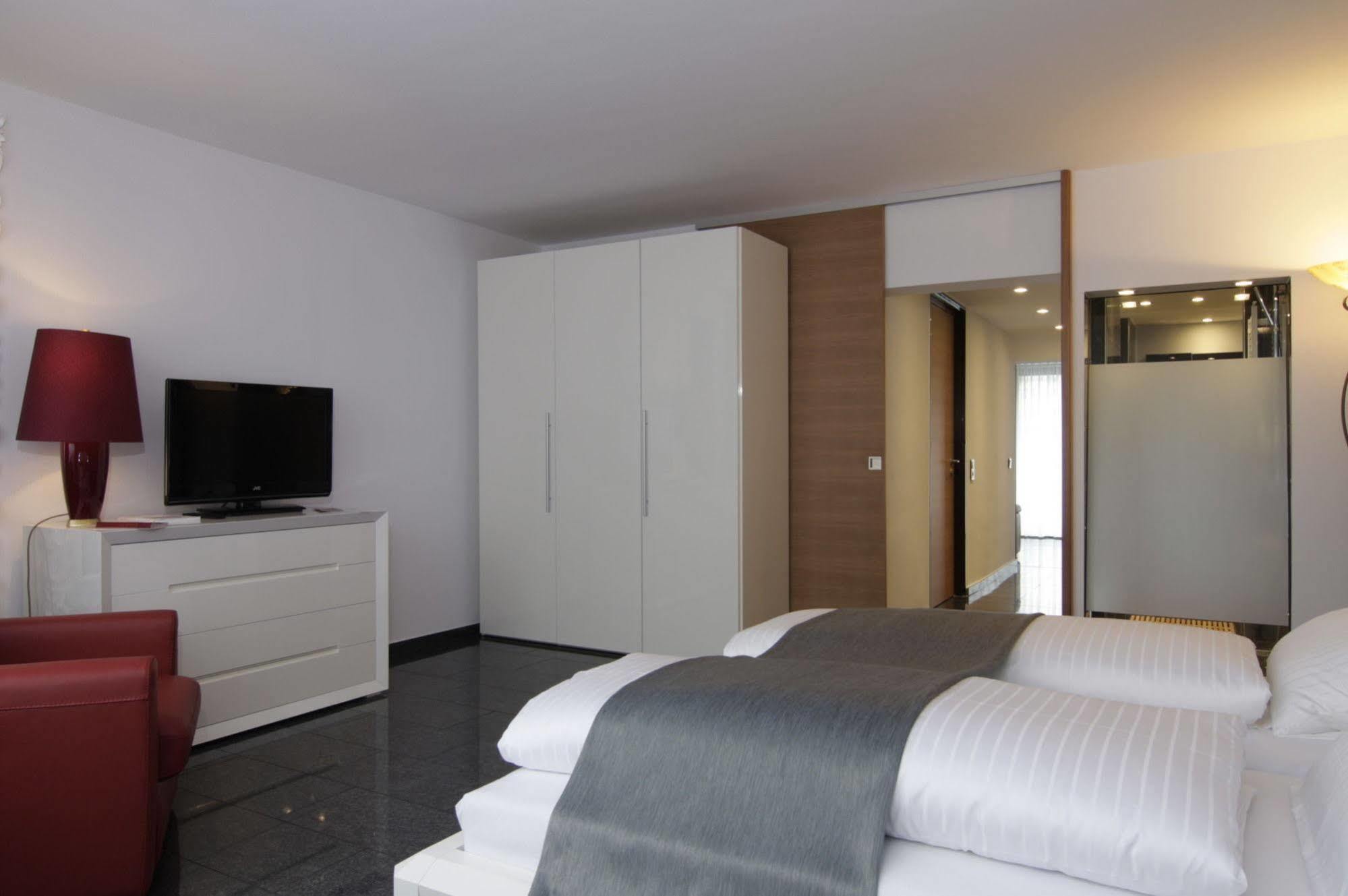 Maria Suite Am Dom Keulen Buitenkant foto