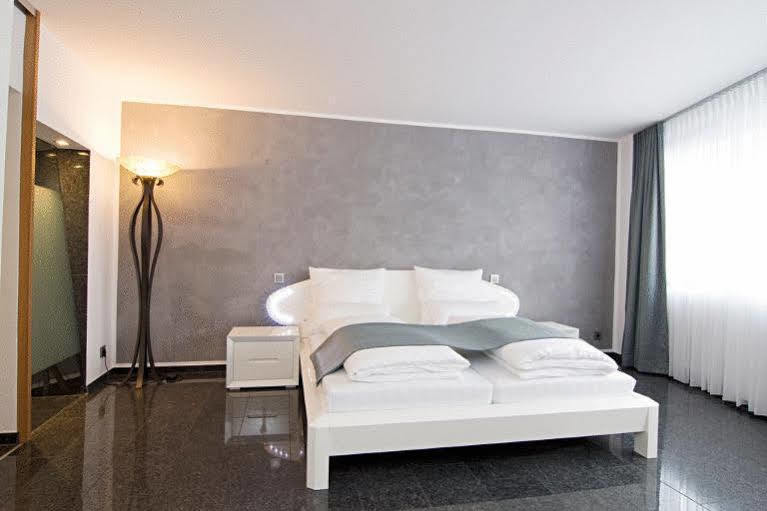 Maria Suite Am Dom Keulen Buitenkant foto