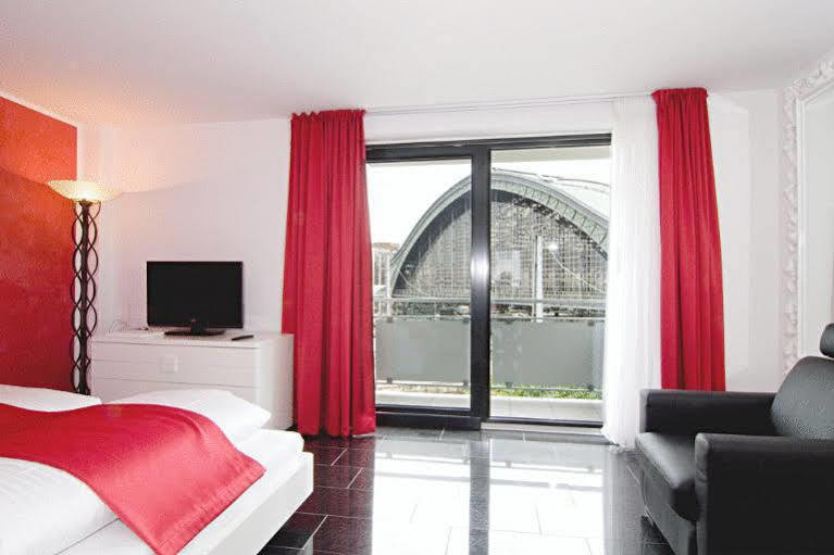 Maria Suite Am Dom Keulen Buitenkant foto